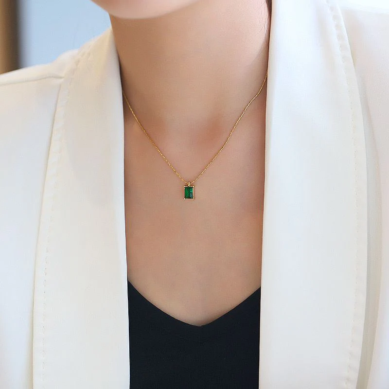 Evergreen Solitaire Necklace - Image 2