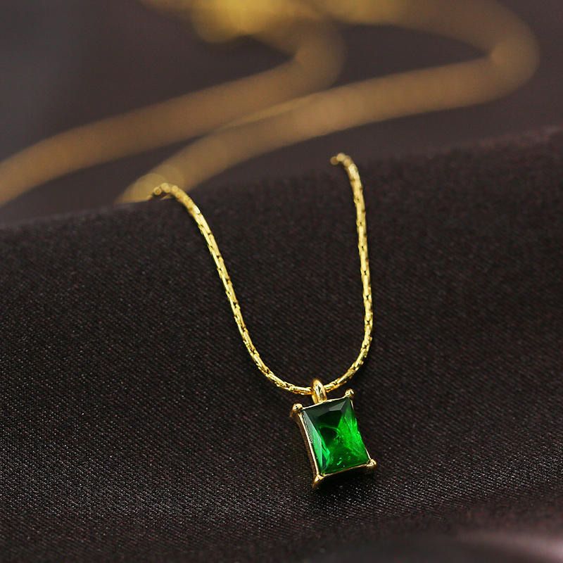 Evergreen Solitaire Necklace - Image 6