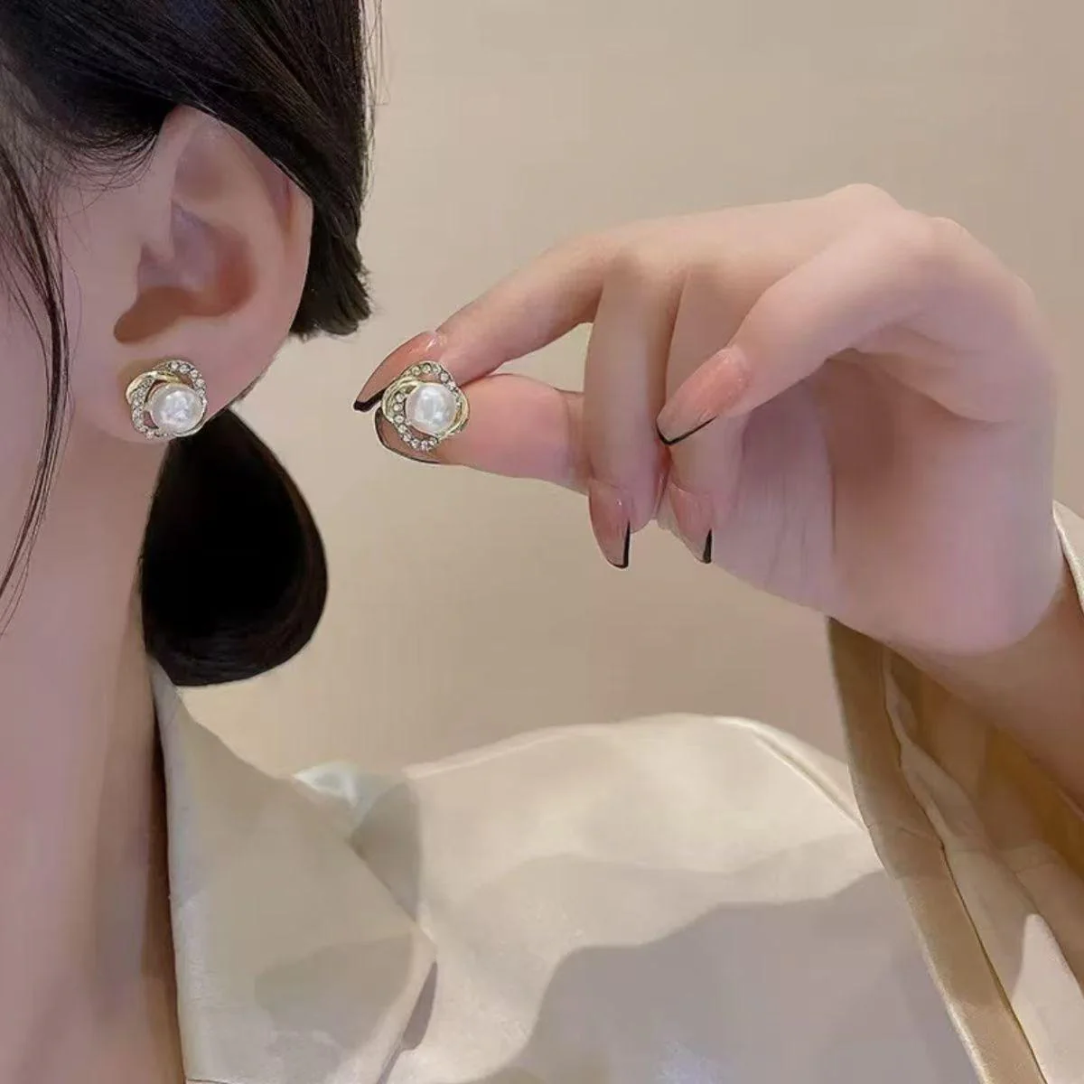 Everyday little earrings - Image 2