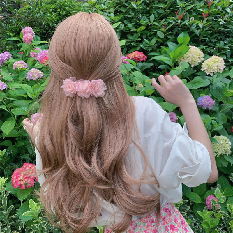 Fable of Roses Hair Clip - Image 4
