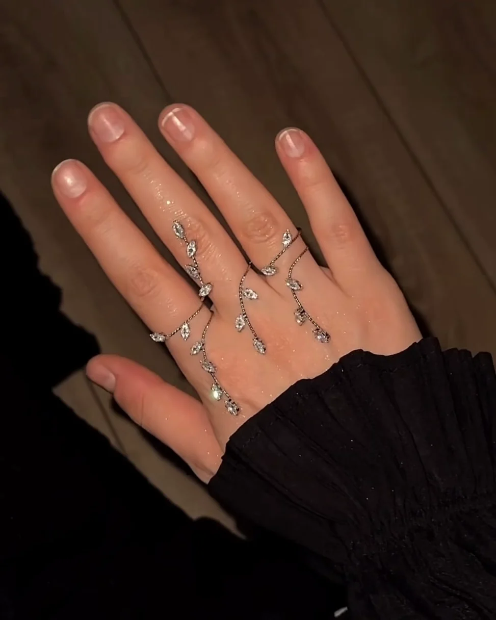 Fairy Drip Hand Jewellery - Image 3