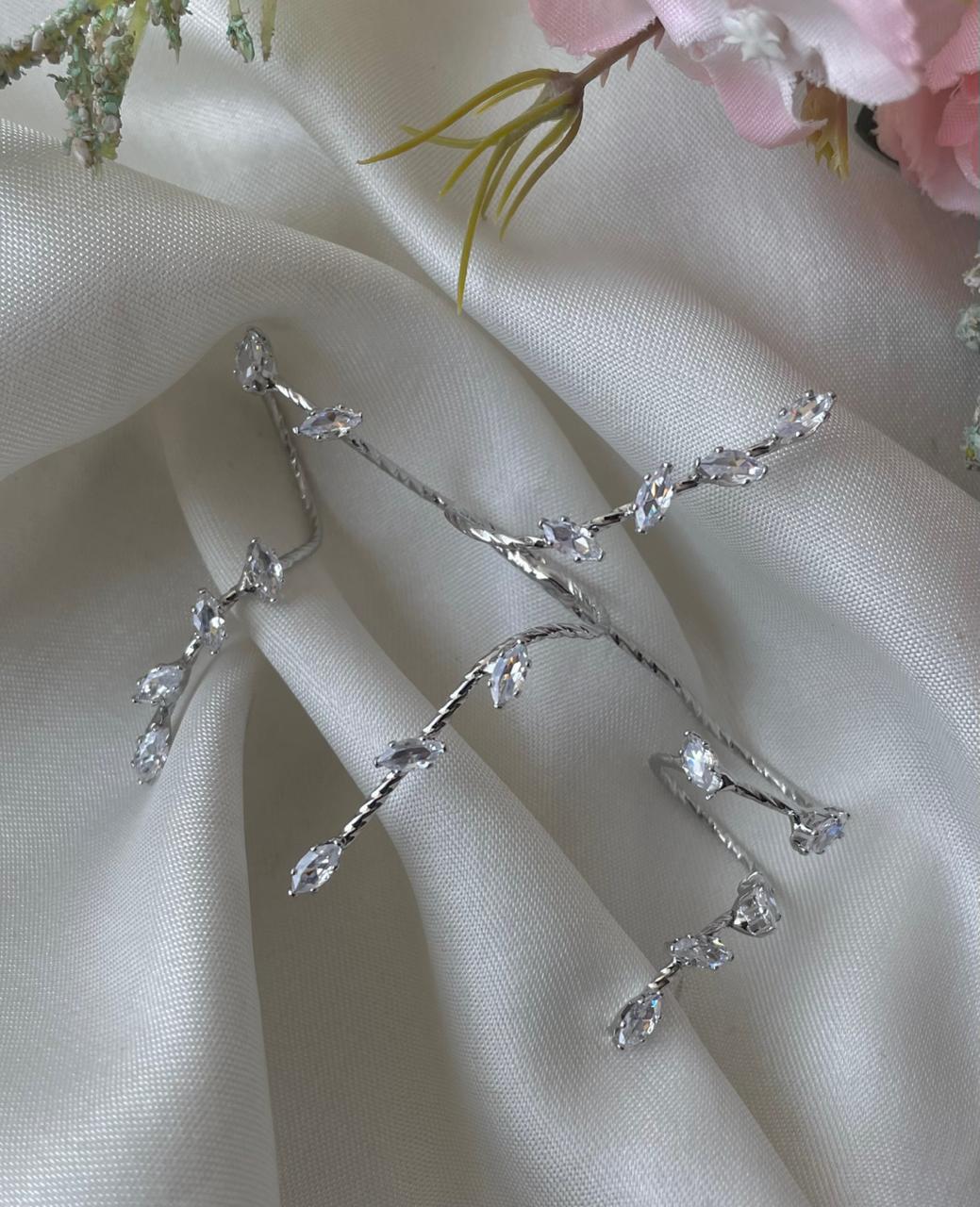 Fairy Drip Hand Jewellery - Image 4