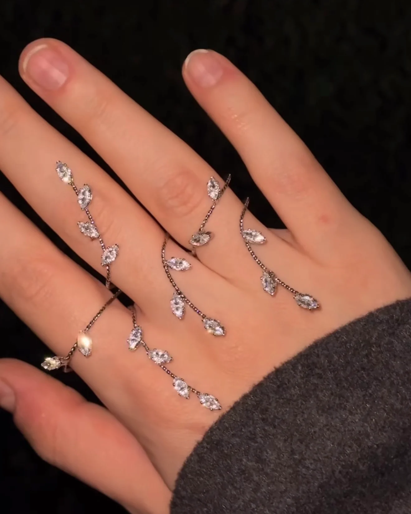 Fairy Drip Hand Jewellery - Image 7