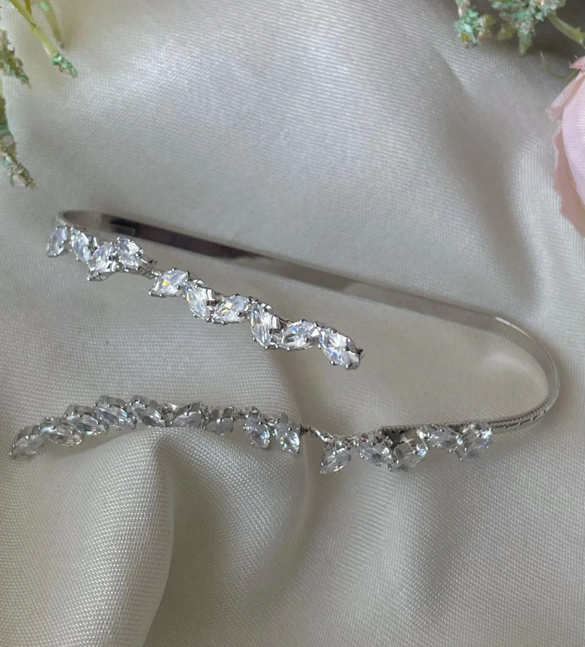 Fairy Gloss Rhinestone Hand Jewellery - Image 2