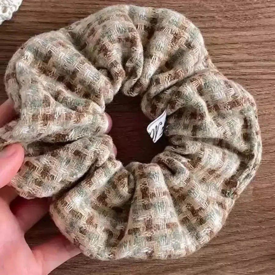 Fall-Palette Cute Scrunchie - Image 3