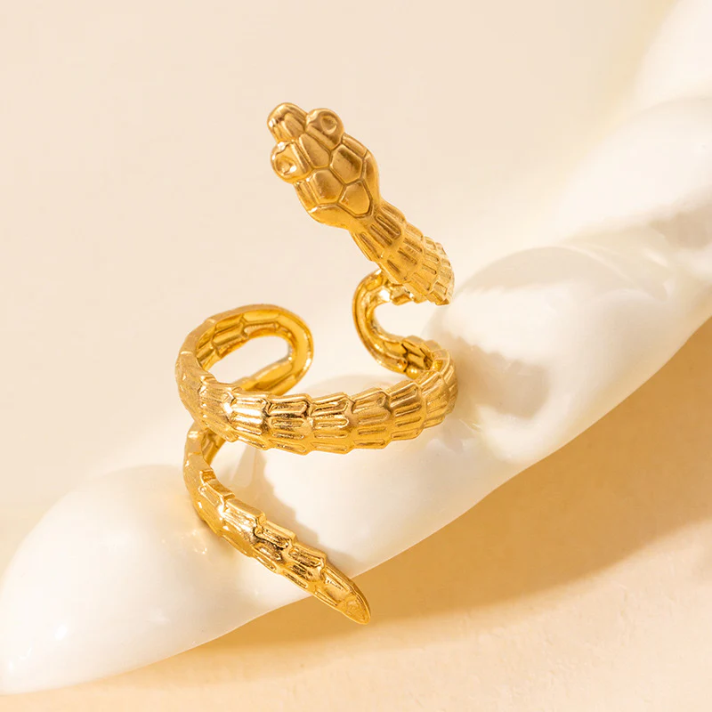 Fang n Flame Gold Ring - Image 2