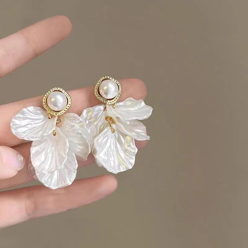 Ferns n Pearls Classy Earrings - Image 4
