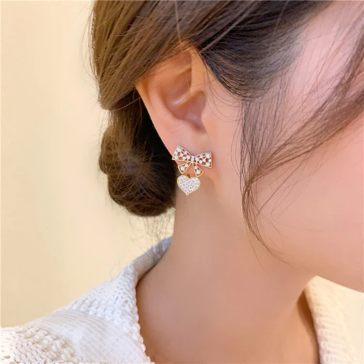 Flirt Alert Pearly Earrings - Image 3