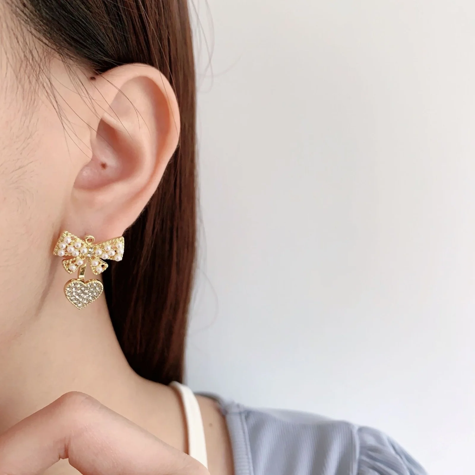 Flirt Alert Pearly Earrings - Image 4