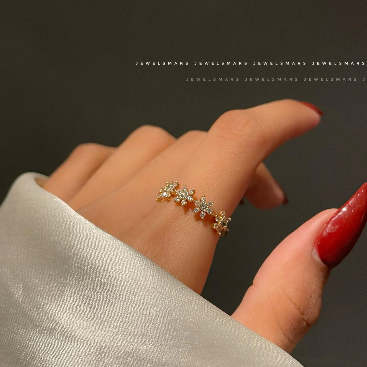 Floral Fantasy Dreamy Ring - Image 3