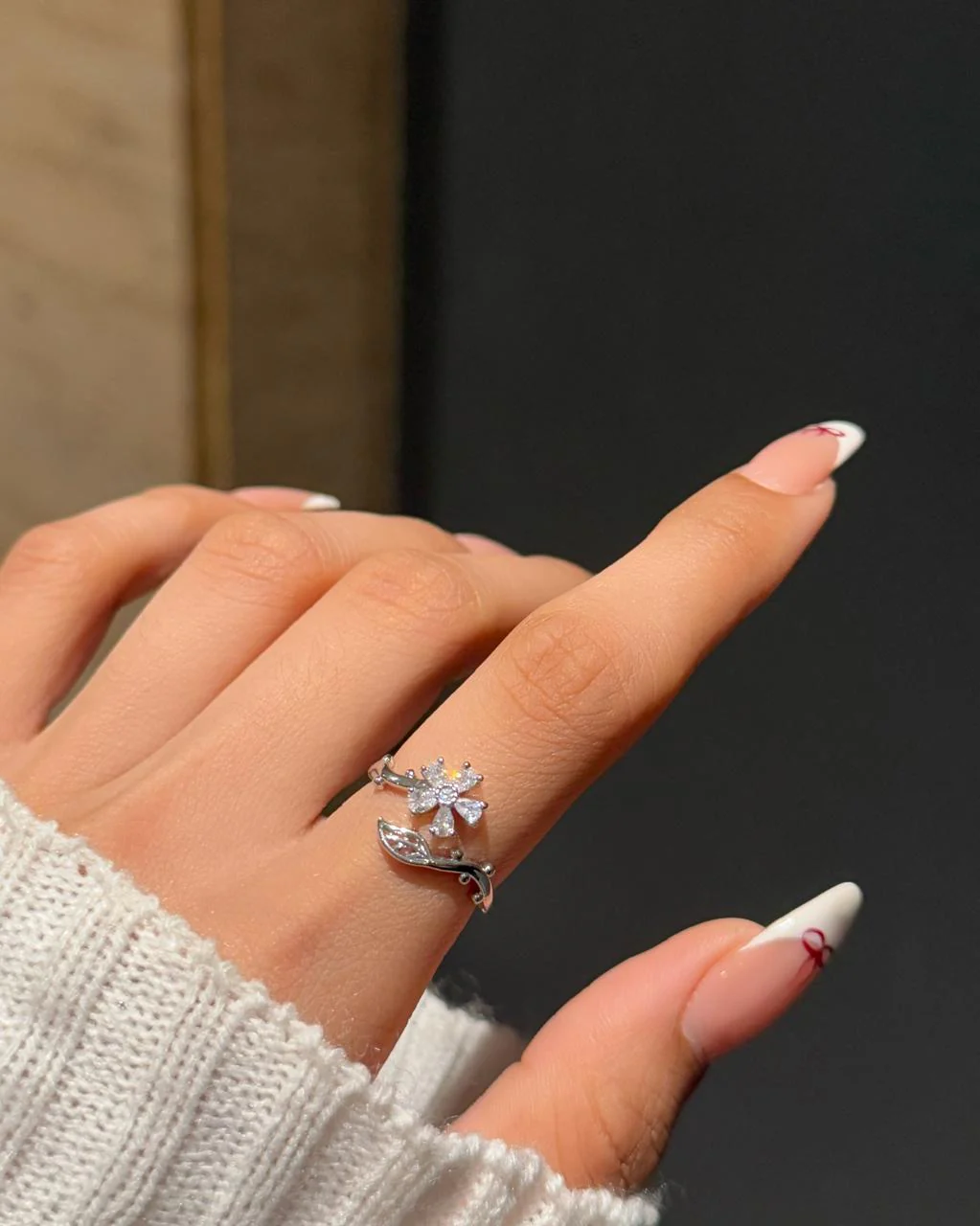 Floral Story Minimal Ring - Image 2