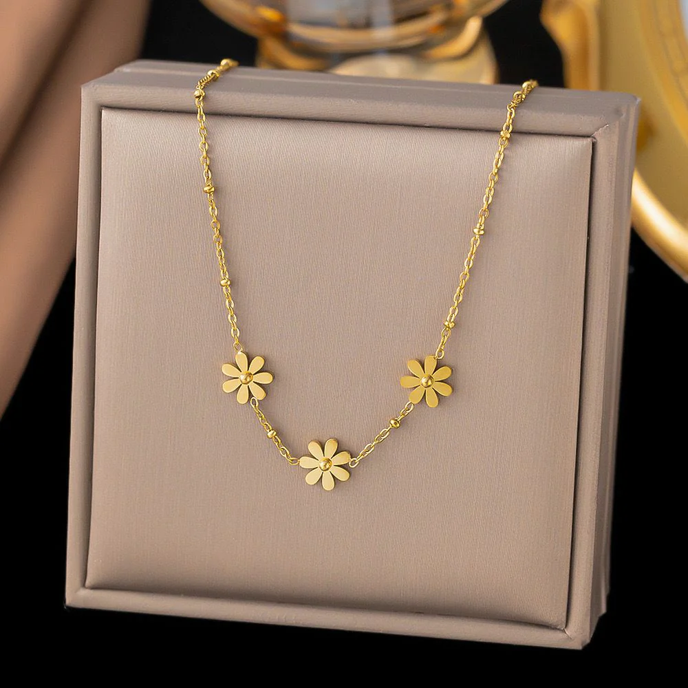 Floral Triplets Necklace - Image 4