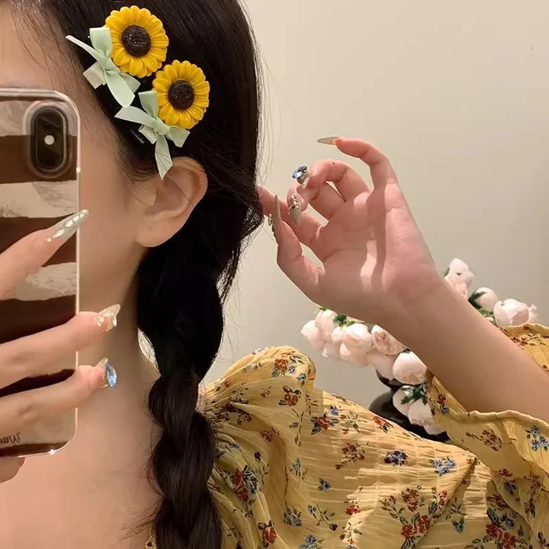 Florets of Sun Hair Clip (1 pc) - Image 3