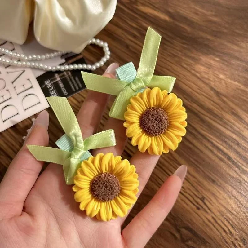 Florets of Sun Hair Clip (1 pc) - Image 4