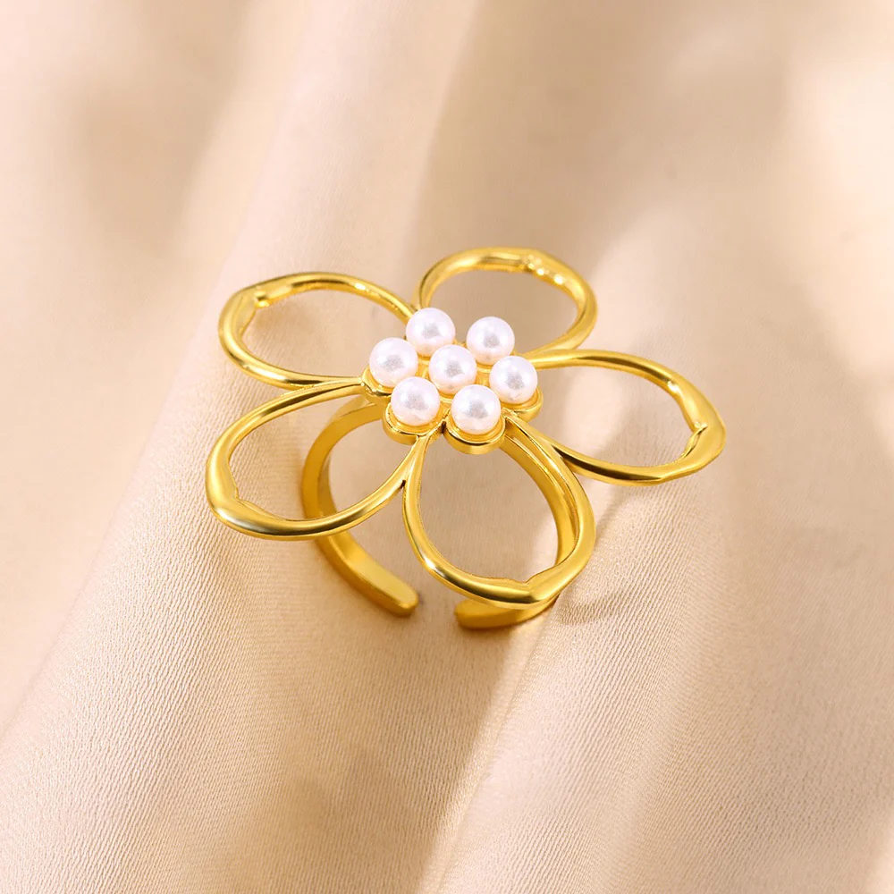 Flower Power Pearly Ring - Image 2