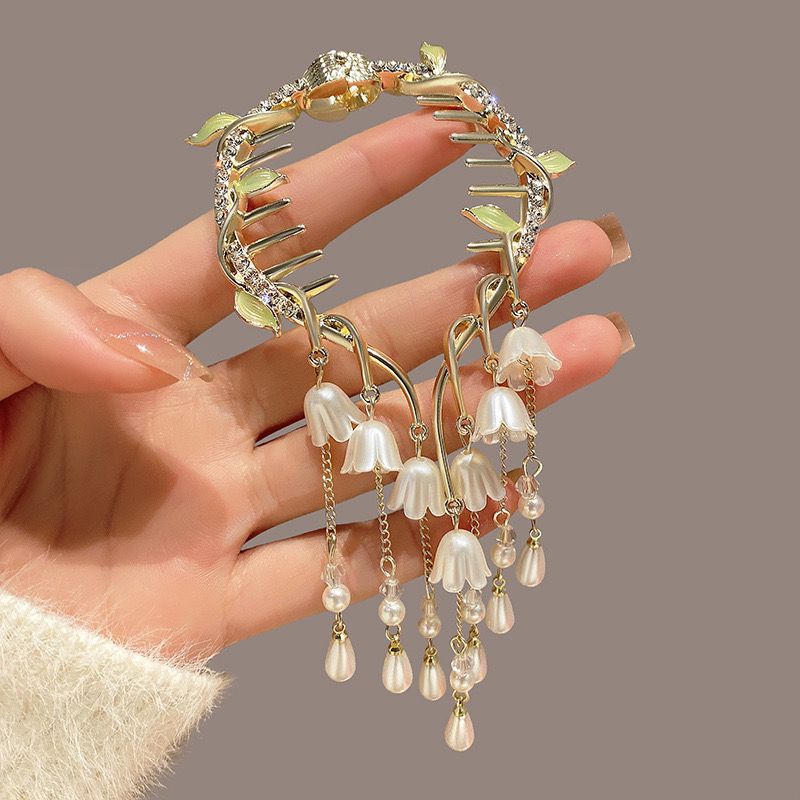 Flower waterfall Hair Bun Claw - Image 4