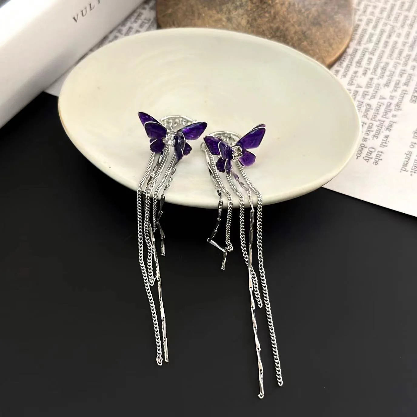 Flutter Cascade Dangling Earcuff - Image 3