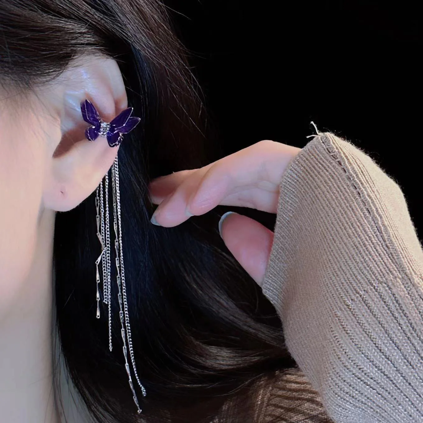 Flutter Cascade Dangling Earcuff - Image 4