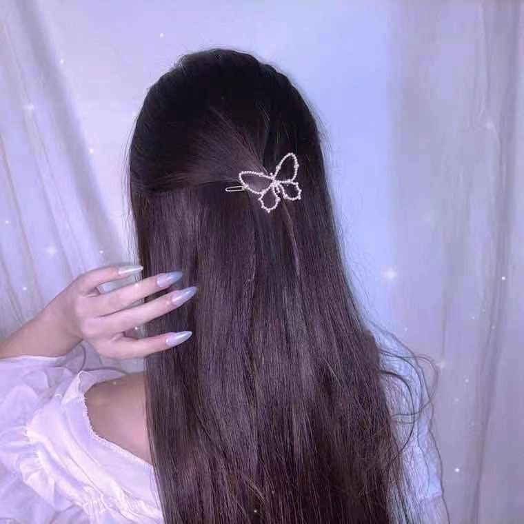 Flutter in Disguise Hair Clip - Image 4