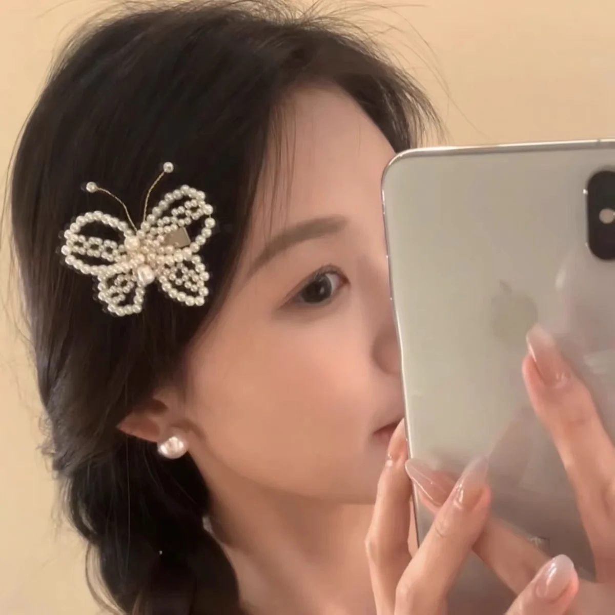 Flutter Whimsy Pearl Hair Clip