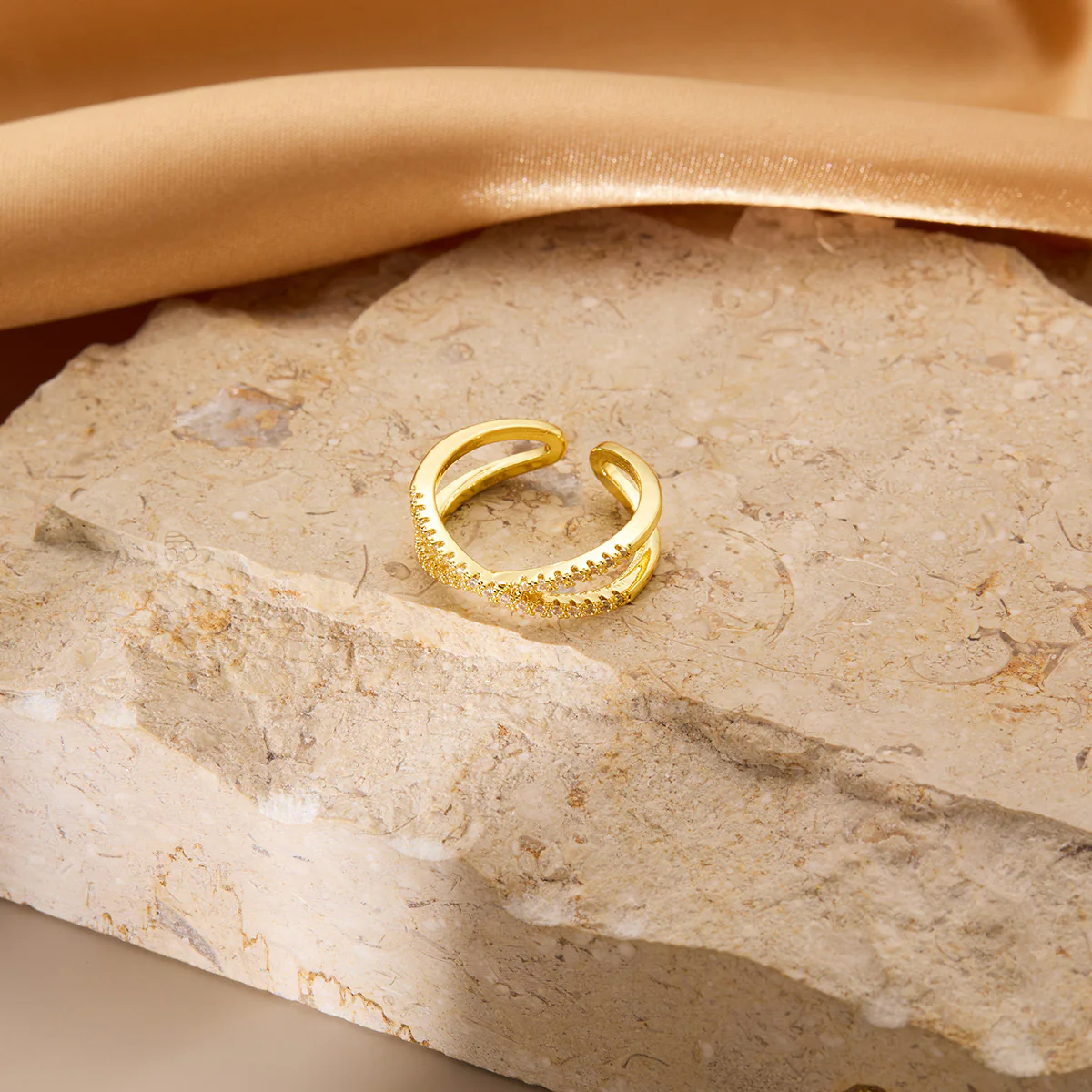 Forever Flicker Gold Ring - Image 4