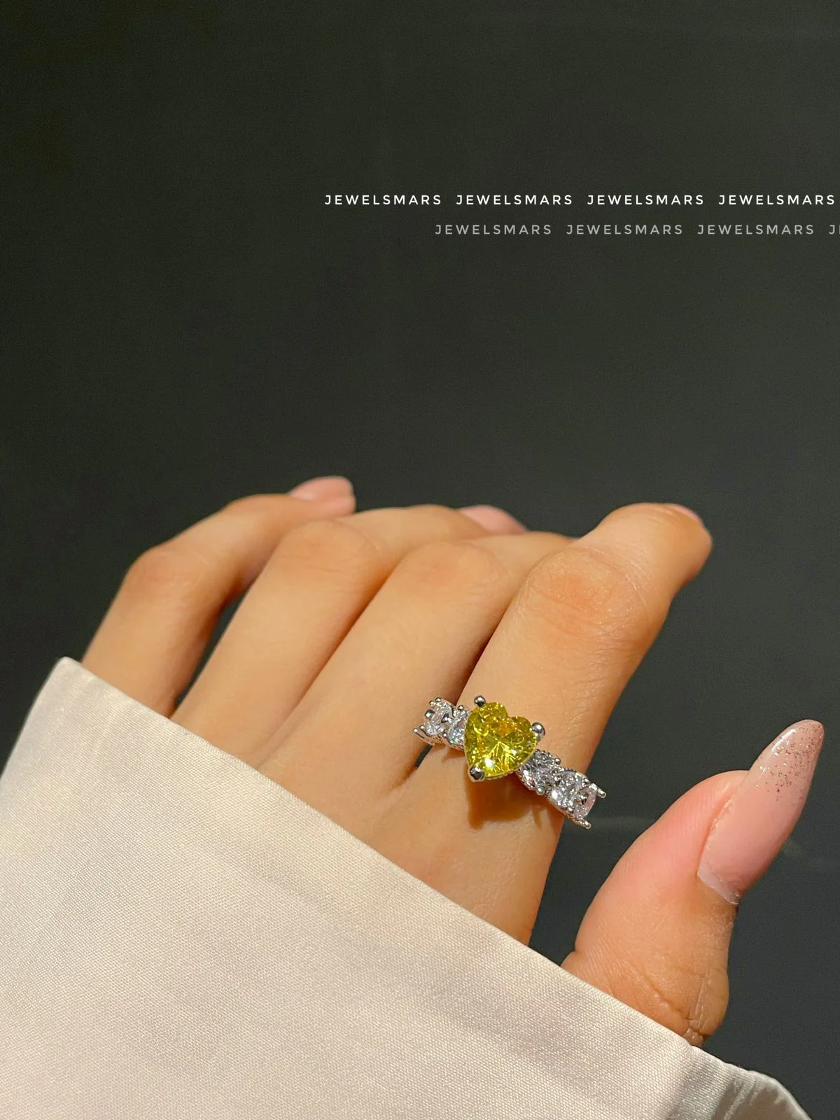 Frozen Heart Ring- yellow - Image 2