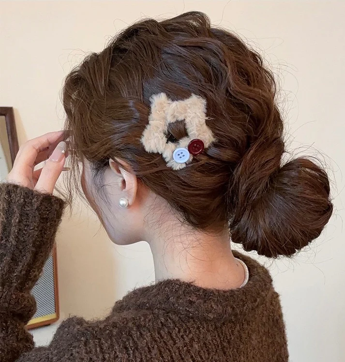 Fur n fuzzy Star Hair Clip
