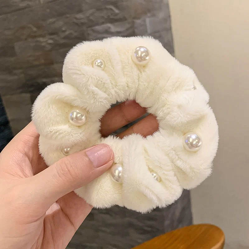 Fur Pearl Scrunchies - Image 3