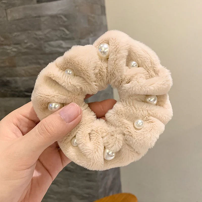 Fur Pearl Scrunchies - Image 4