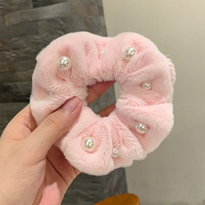 Fur Pearl Scrunchies - Image 5