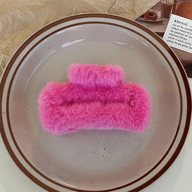 Fur Rectangular Claw Clutcher - Image 6