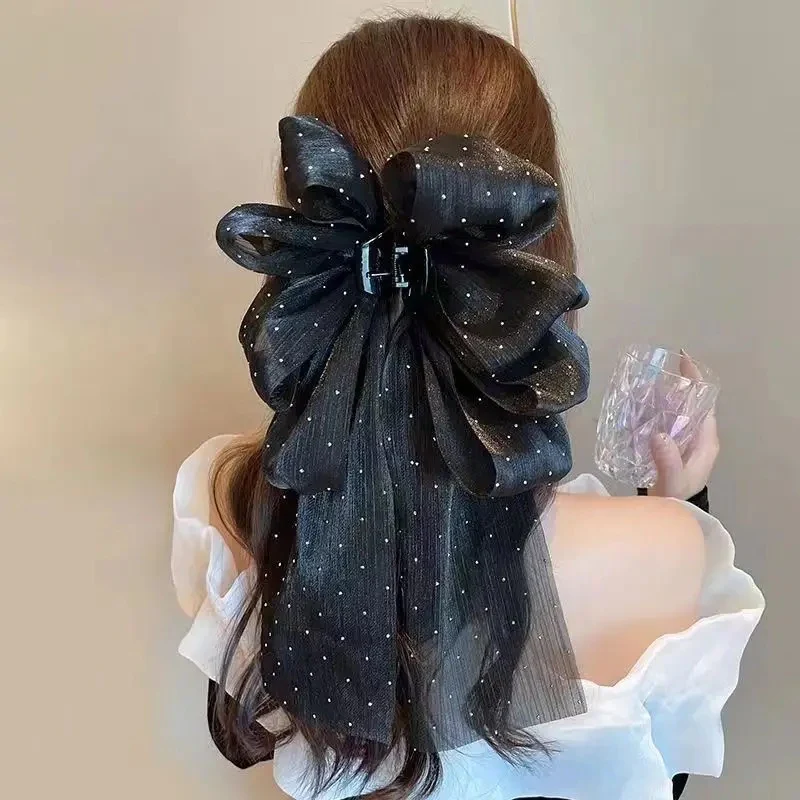 Gala Scrunched Hair Claw - Image 4