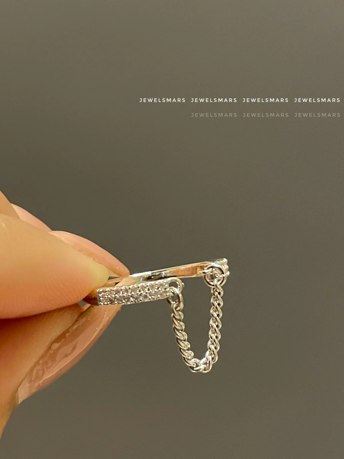 Gen-Z Darla Chain Ring - Image 3