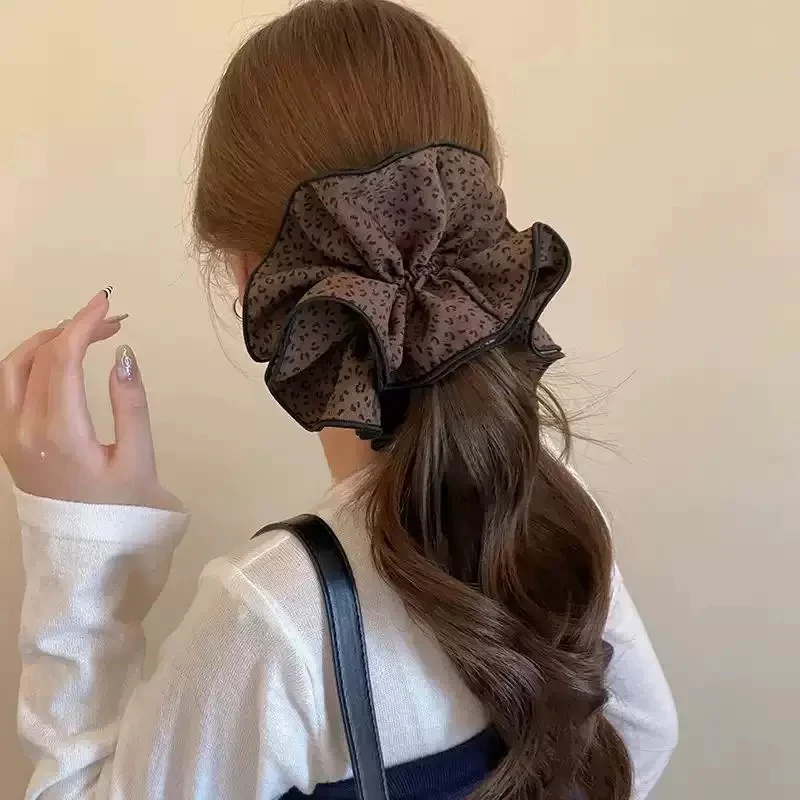 Georgina Frilled Scrunchie - Image 3