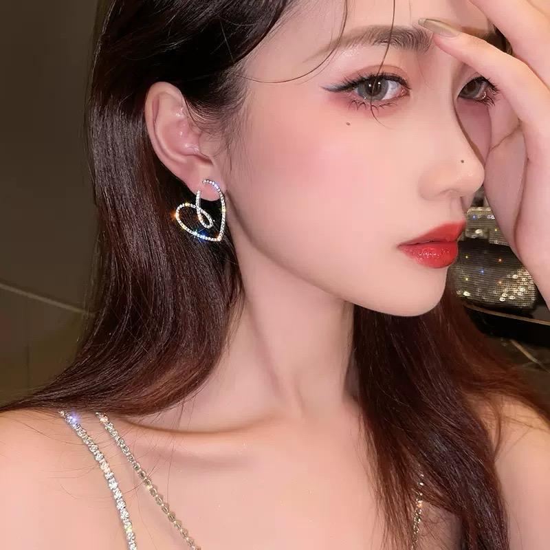 Glamours Heart Earrings - Image 2