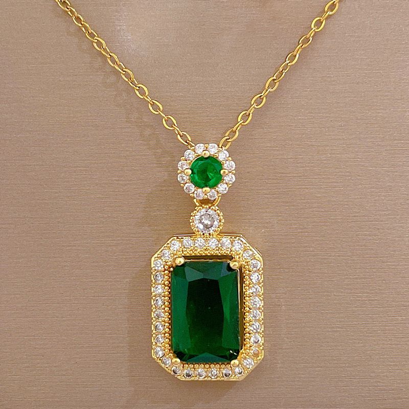 Glimmer n Glam Green Necklace - Image 9