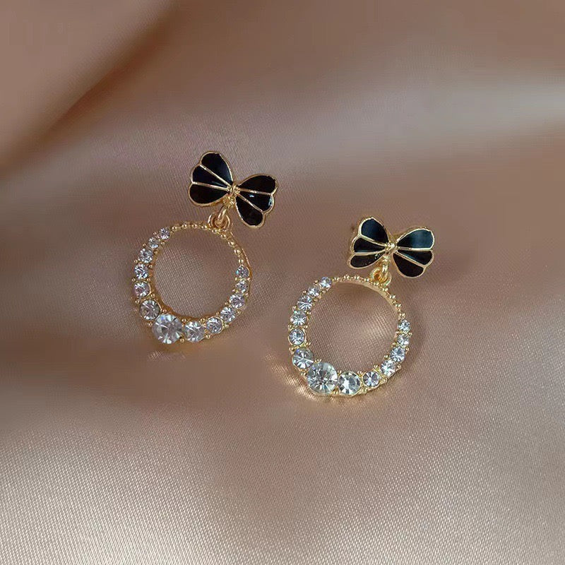 Glossed-Princess Bow Earrings - Image 2