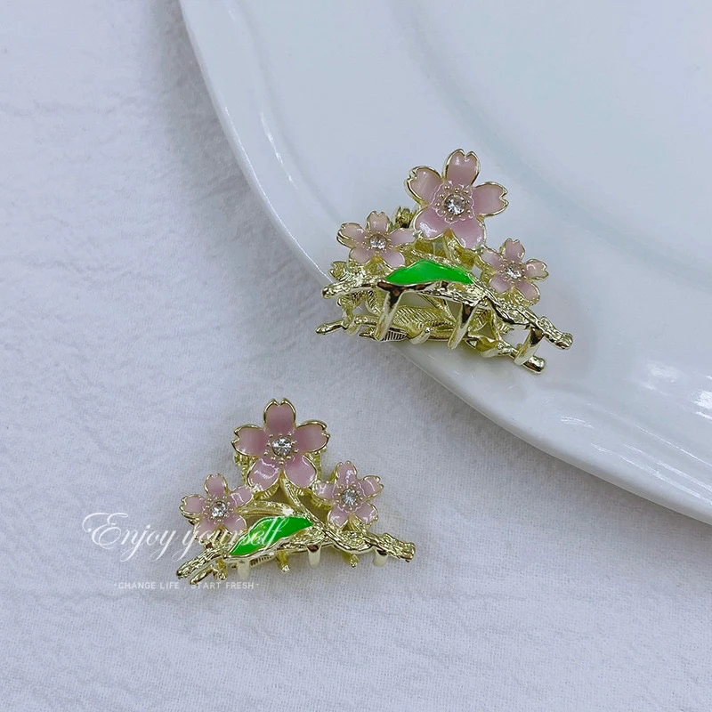 Glossed-up Daisies Hair Claw - Image 2