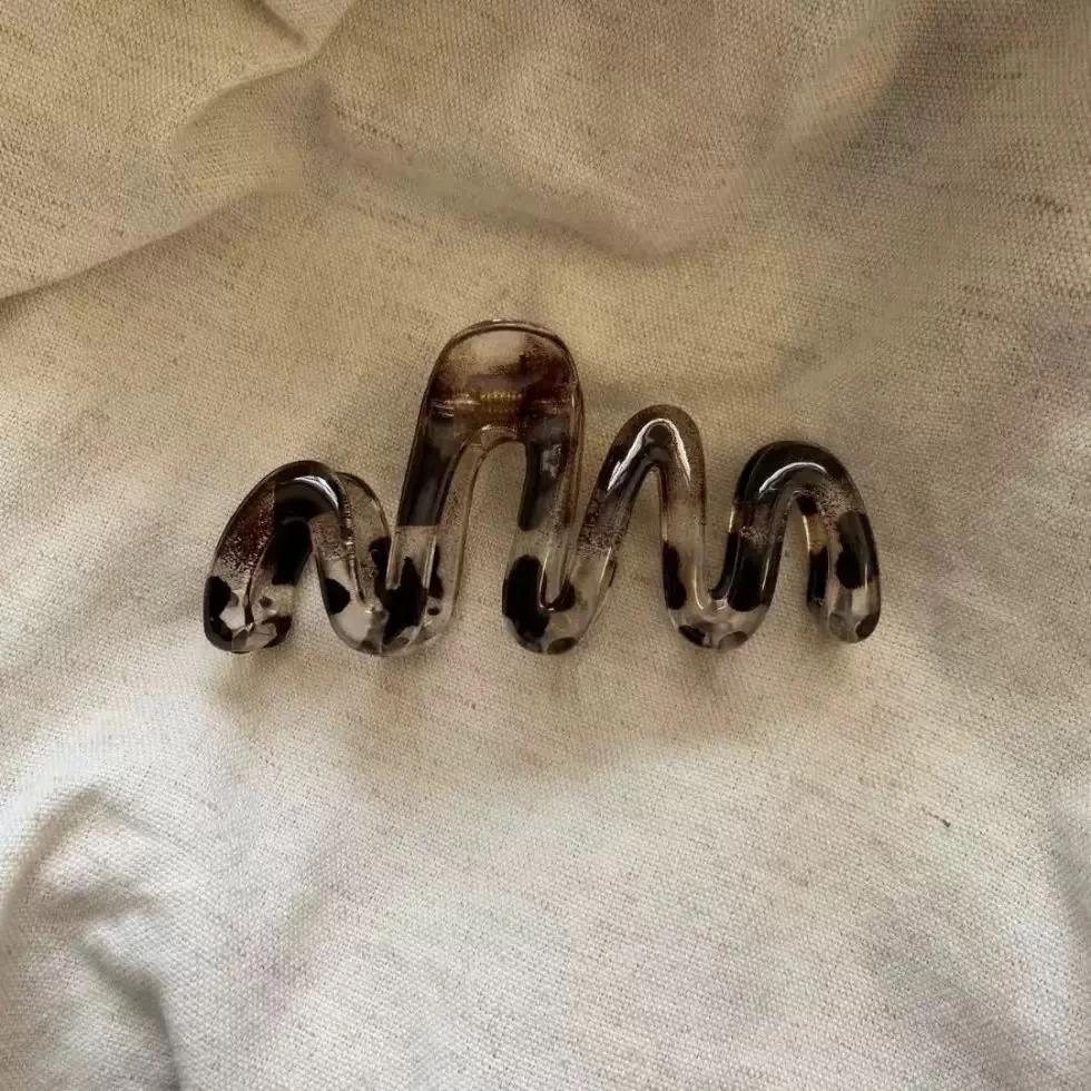Glossy Cheetah Claw Clip - Image 3