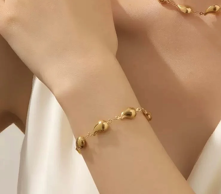 Glow-girl Teardrop Bracelet - Image 2