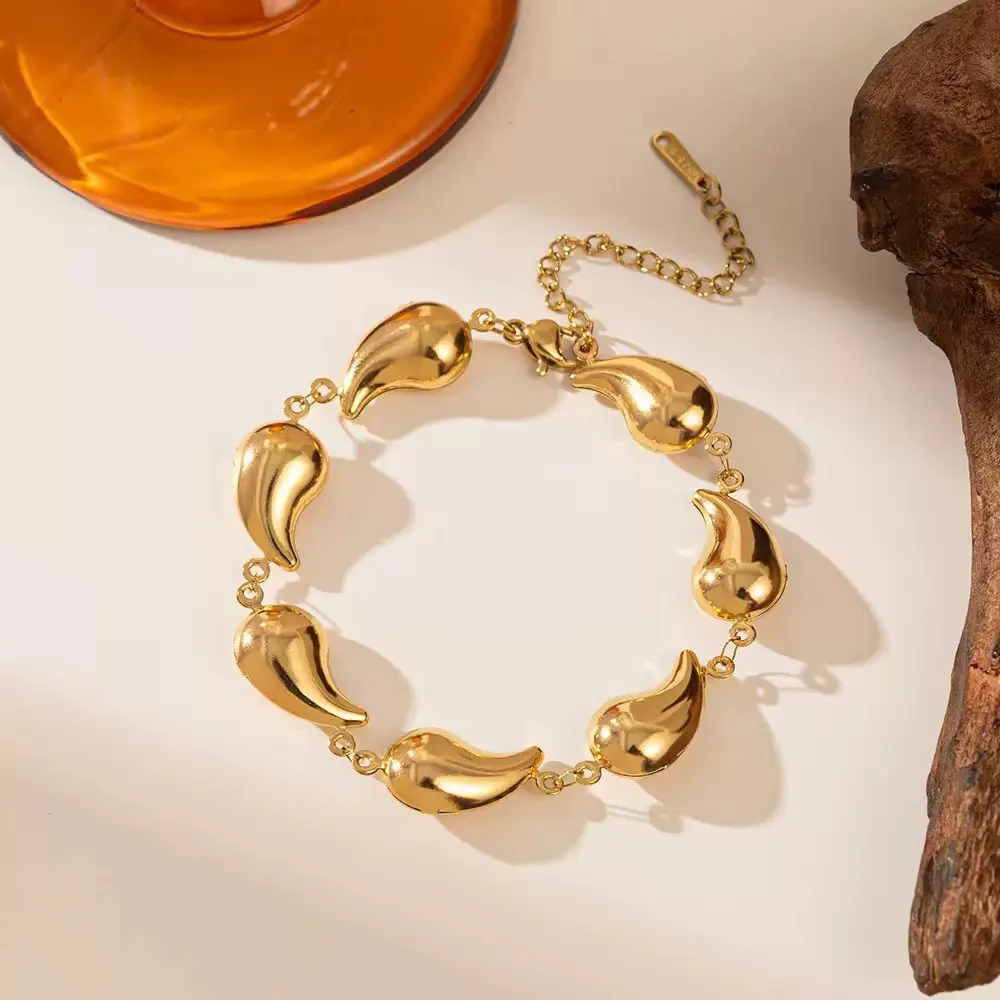 Glow-girl Teardrop Bracelet - Image 3