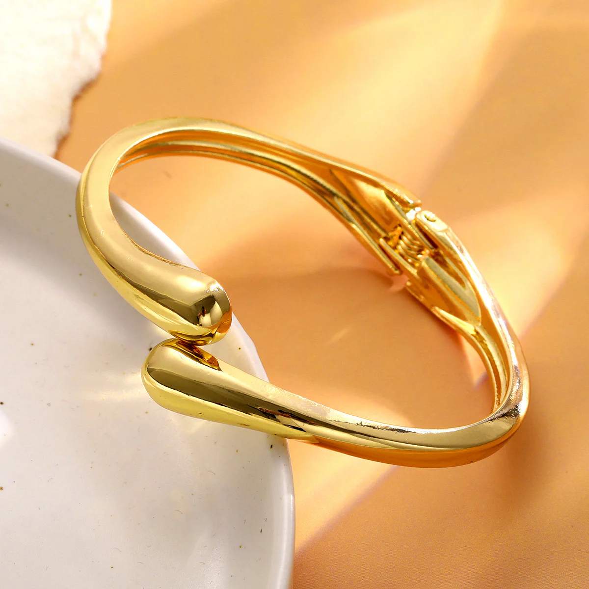 Glow ‘O’ Clock Bracelet - Image 2