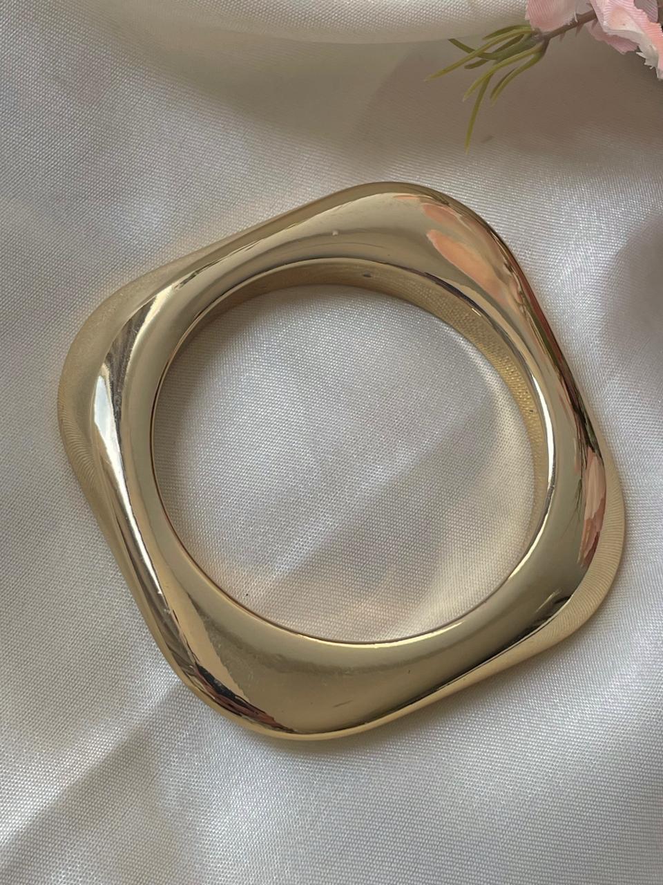 Glow Show! Acrylic Bangle - Image 4