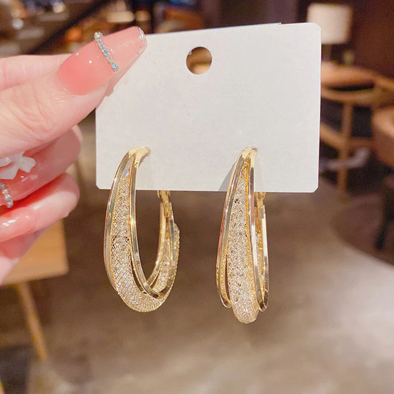 Glow up Gold Hoop Earring - Image 3