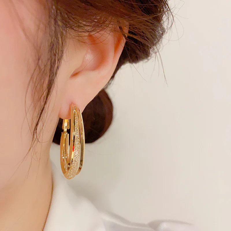 Glow up Gold Hoop Earring - Image 4