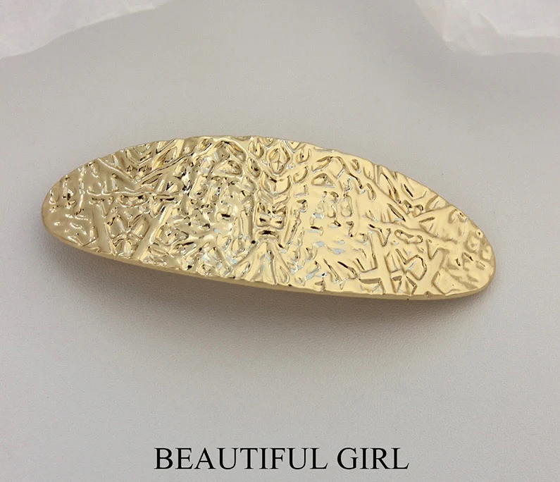 Golden Crinkle Hair Clip - Image 2