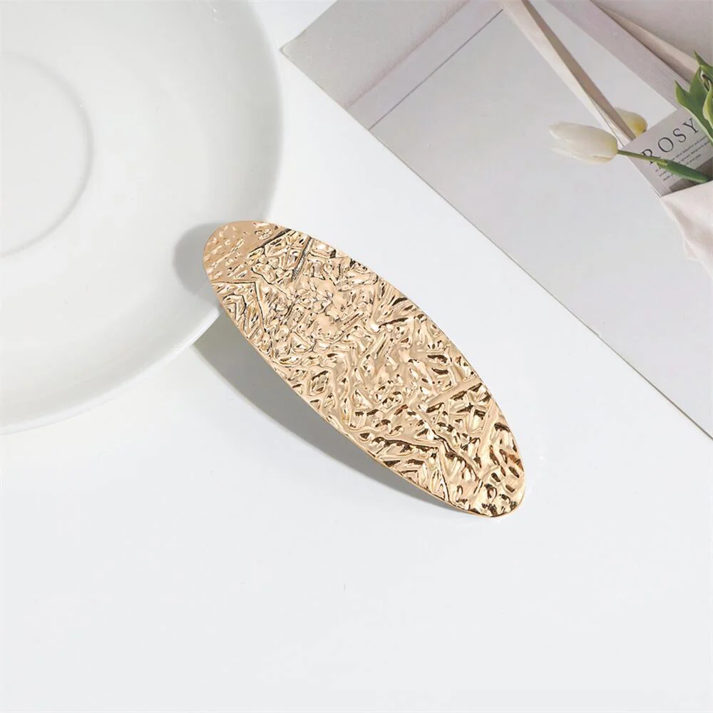 Golden Crinkle Hair Clip - Image 3