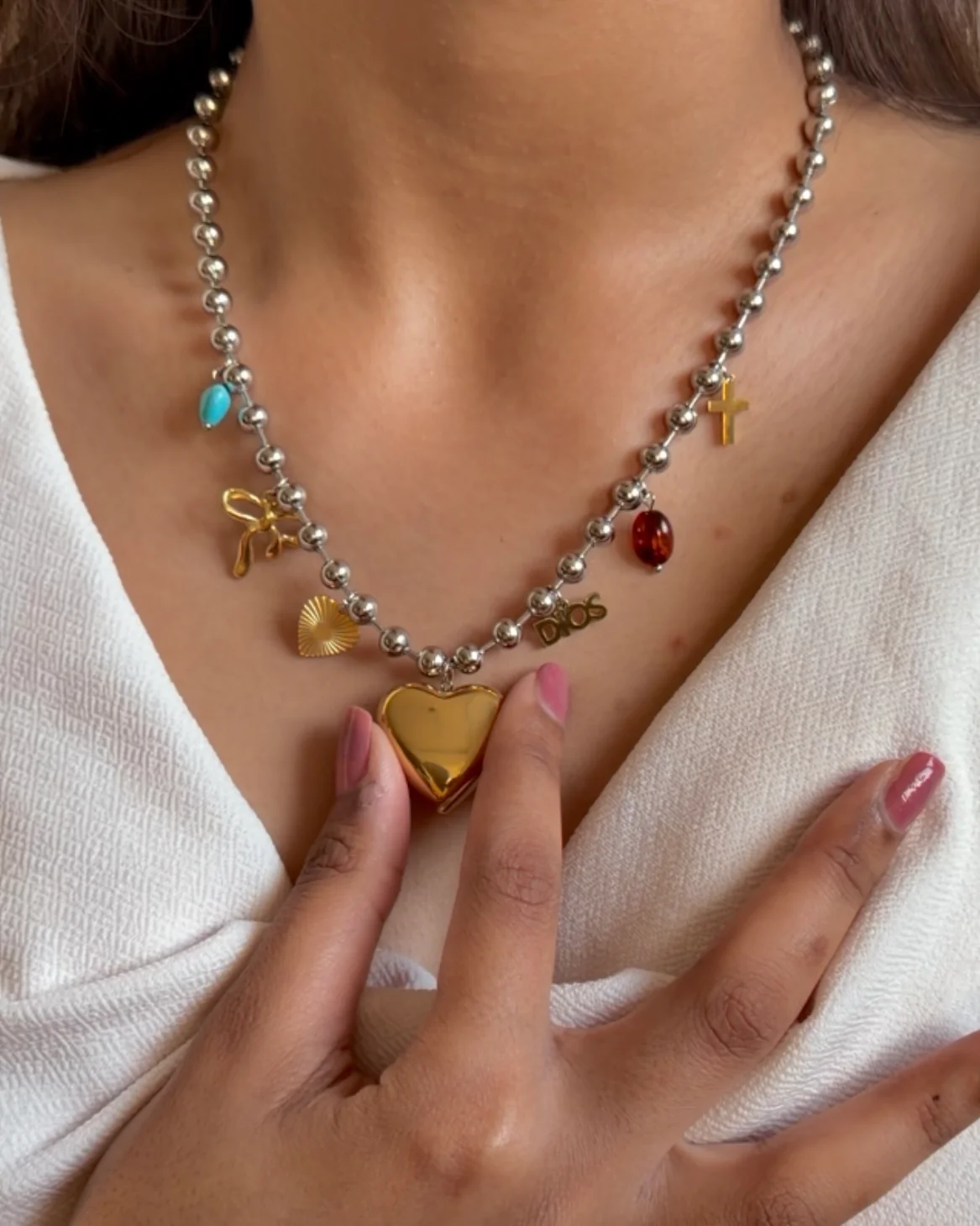 Golden Dios Necklace - Image 4