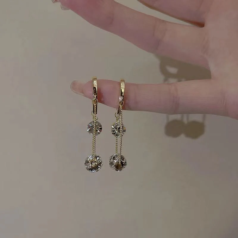 Golden Drizzle Chain Earings - Image 7