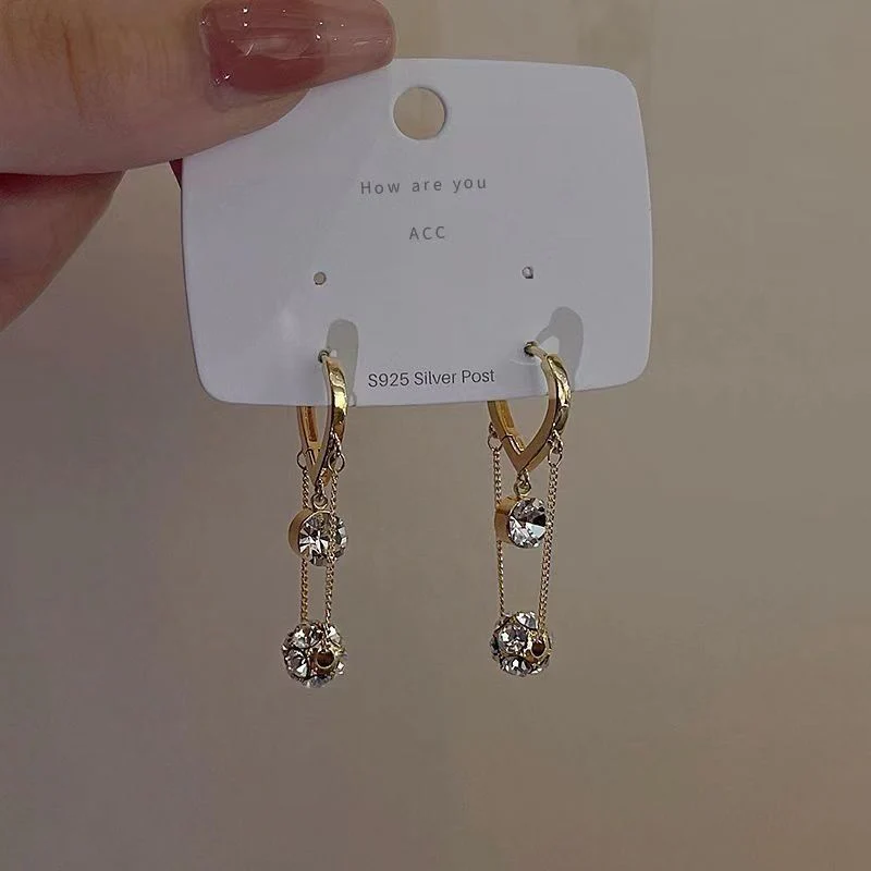 Golden Drizzle Chain Earings - Image 8
